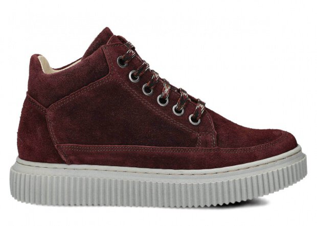MODELL 6101 Dunkelrot Velours Wax